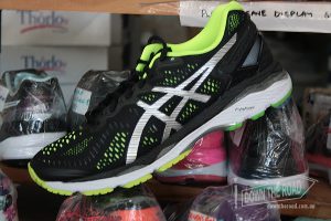 asics-kayano-black-fluoro