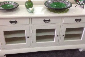 Great range of furniture & reproduction furniture